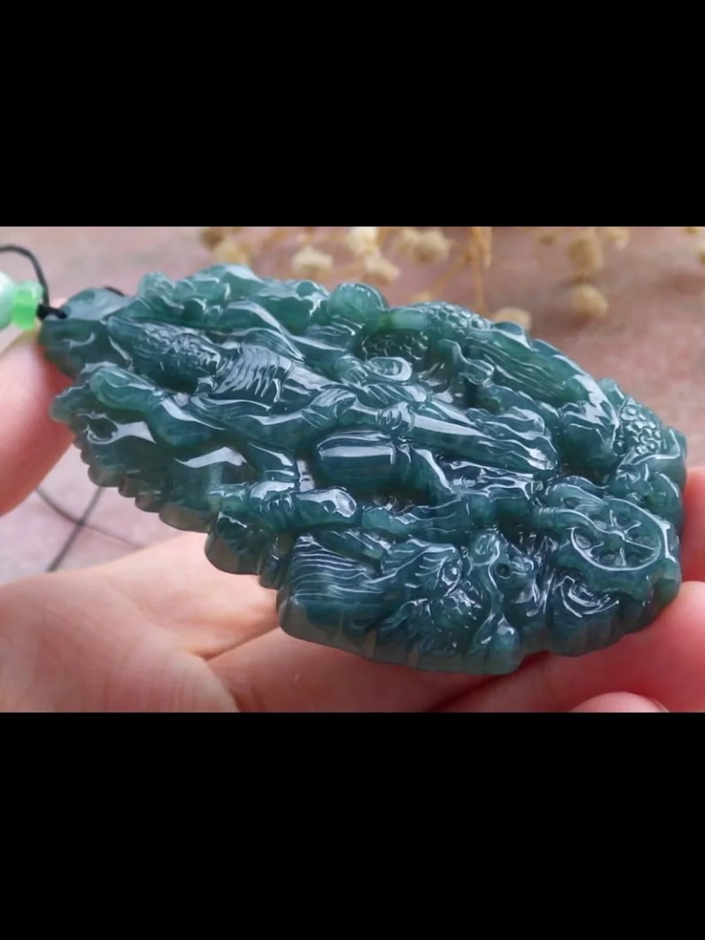 Exquisite carved jadeite jade green certificate guanyin kwan yin dragon pendant